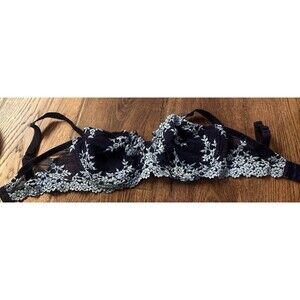 Wacoal Embrace Lace Underwire Bra Unlined 65191 Dark and Light Blue Size 34DD